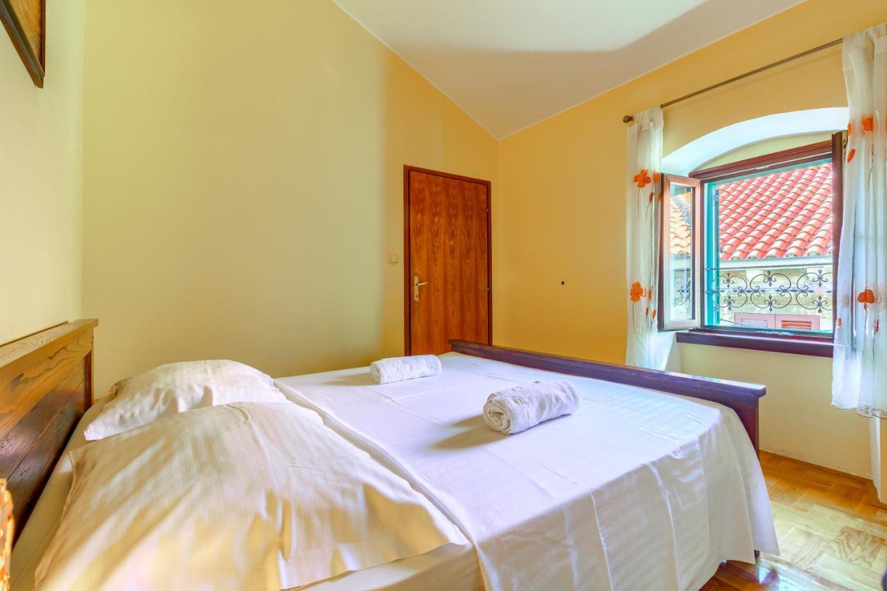 Apartamento Old Stone House St Lawrence In The Heart Of Sibenik'S Old Town Exterior foto
