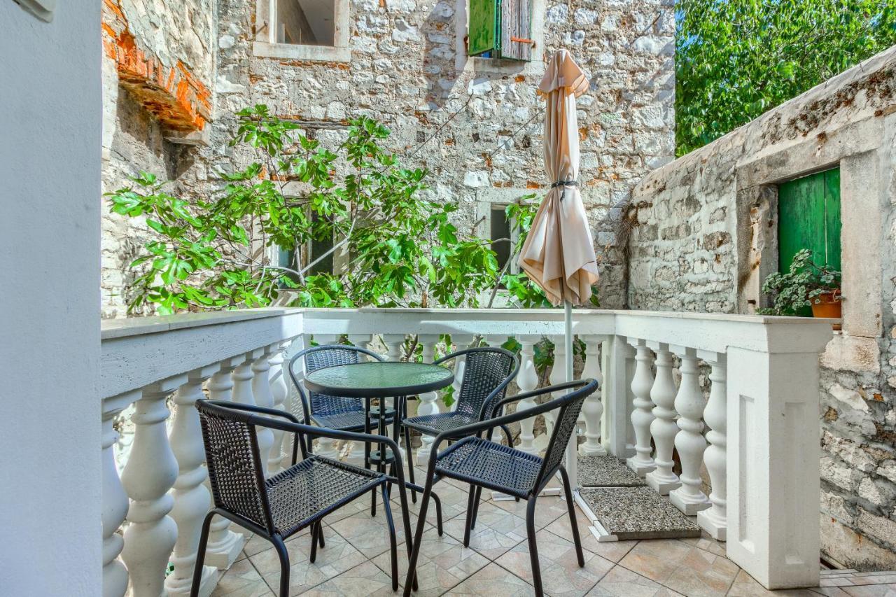 Apartamento Old Stone House St Lawrence In The Heart Of Sibenik'S Old Town Exterior foto