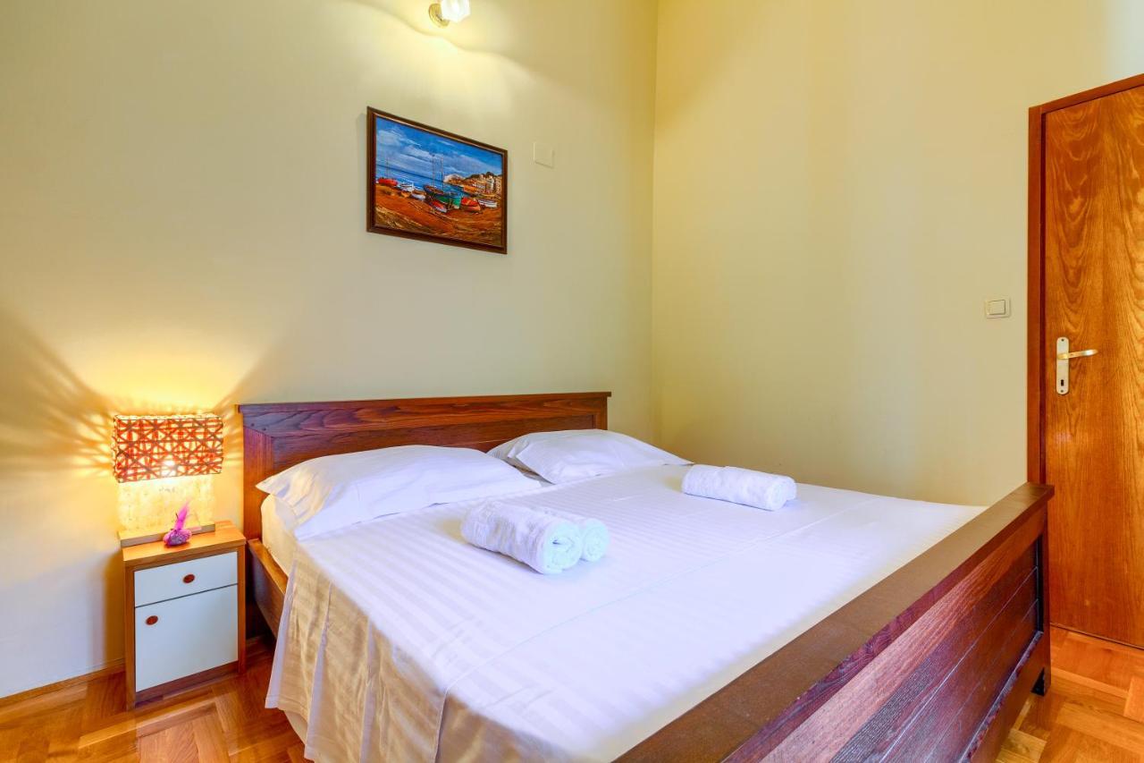 Apartamento Old Stone House St Lawrence In The Heart Of Sibenik'S Old Town Exterior foto